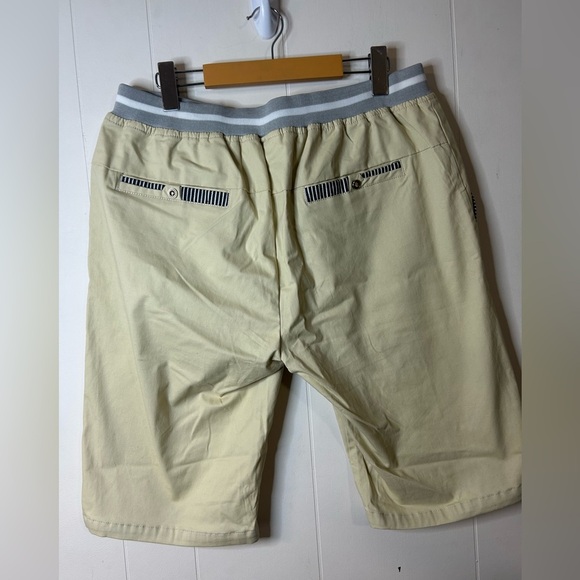 Fashion Styles News Mens Golf Chino Shorts XL Elastic Waist Tan Drawstrings - Picture 8 of 11